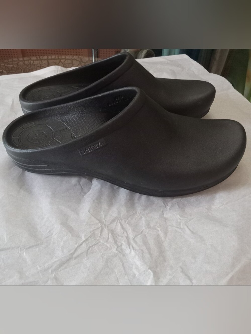 Aetrex Clogs - Picture 2 of 4